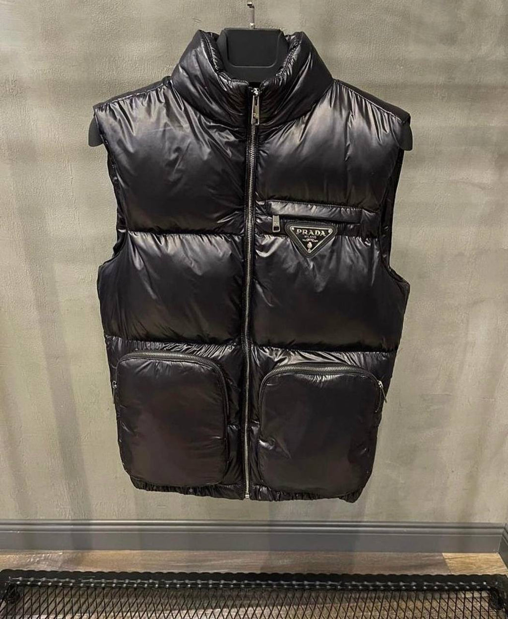 PRADA BODYWARMER 0012 (Valt klein)
