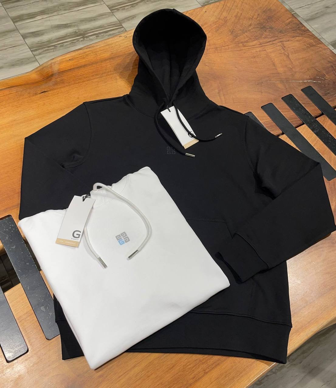 GIVENCHY HOODIE 0241