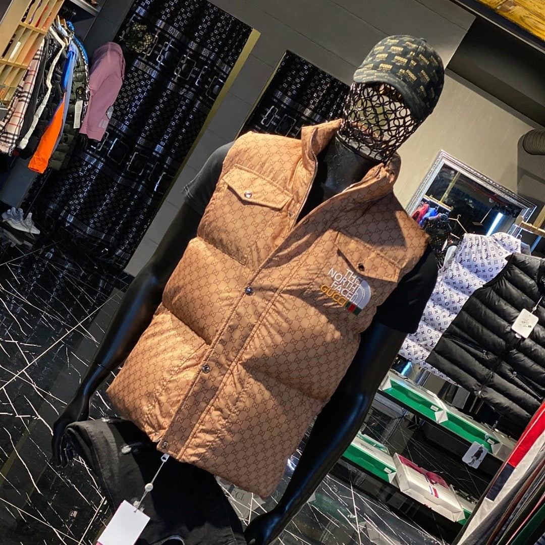 GUCCI NORTH FACE BODYWARMER 0016