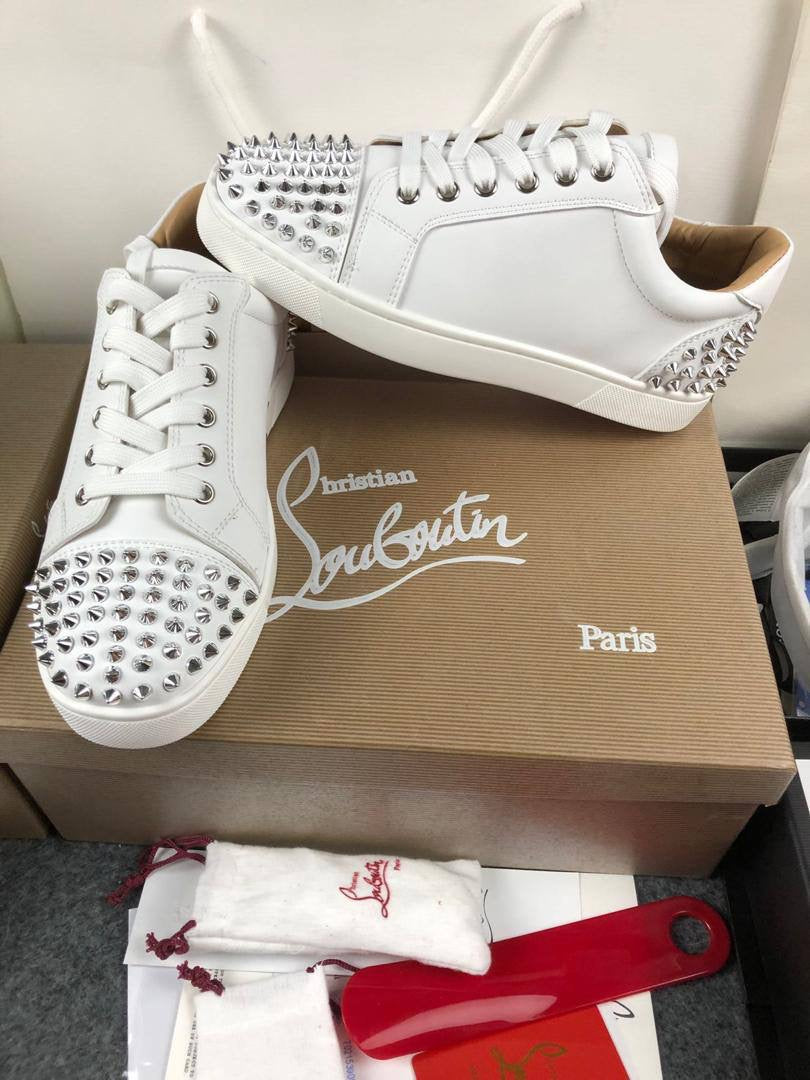 CHRISTIAN LOUBOUTIN LOW-TOP SCHOENEN 0024