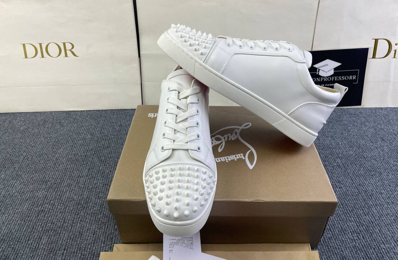 CHRISTIAN LOUBOUTIN LOW-TOP SCHOENEN 0023