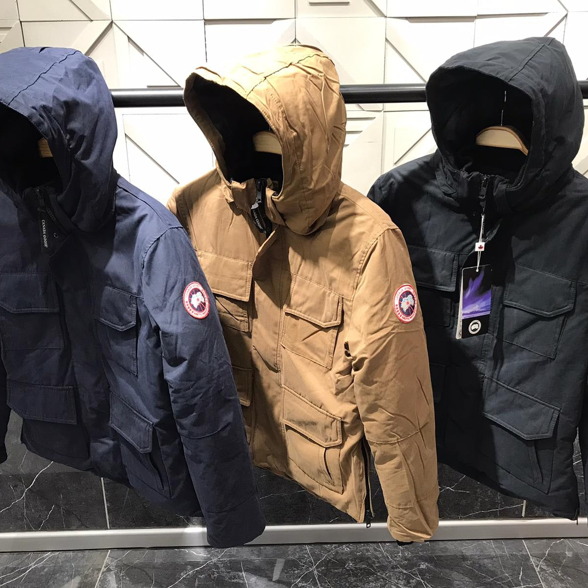 CANADA GOOSE WINTERJAS 0004 BROWN (Valt klein)