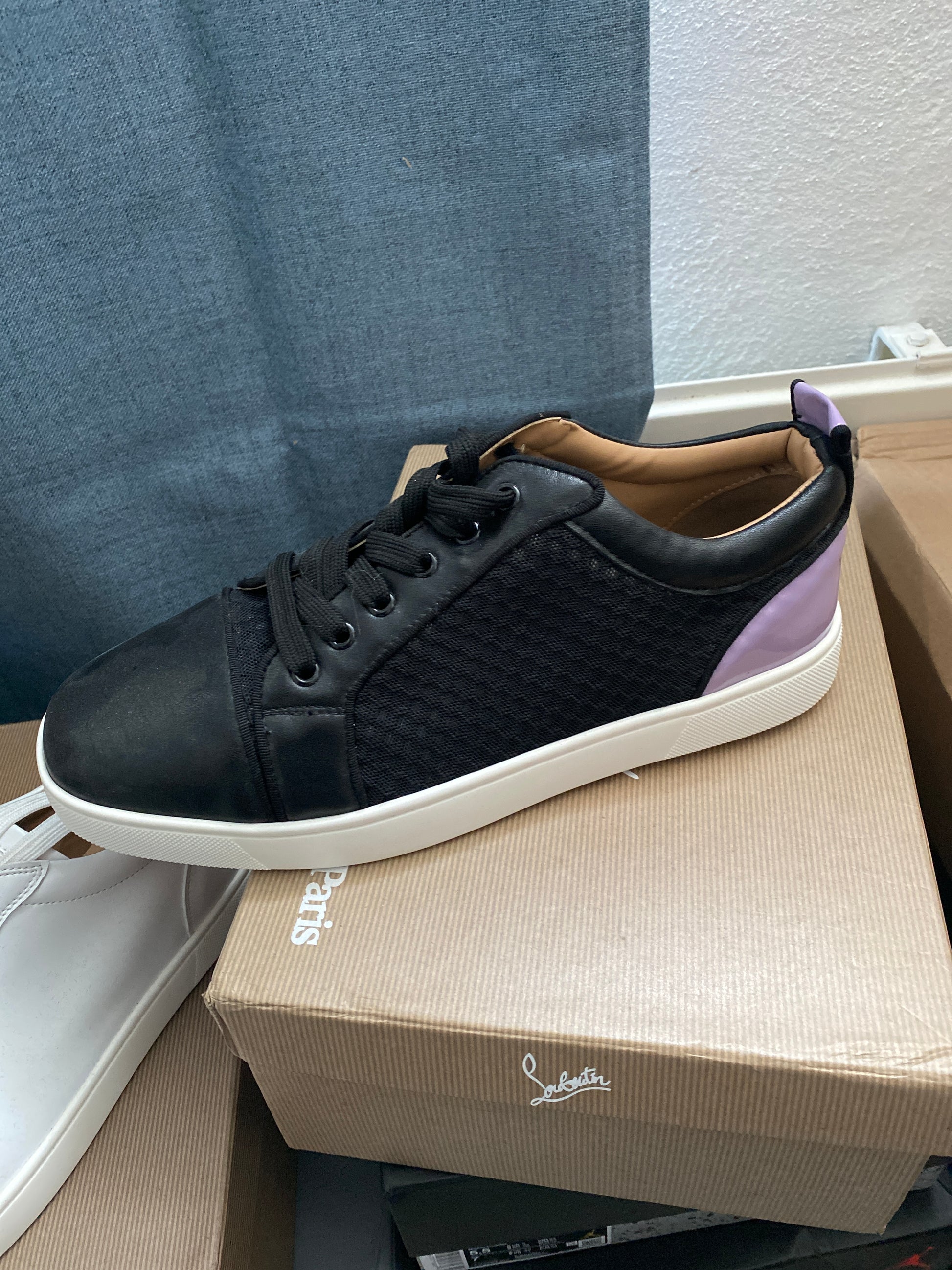 CHRISTIAN LOUBOUTIN LOW-TOP SCHOENEN 0021