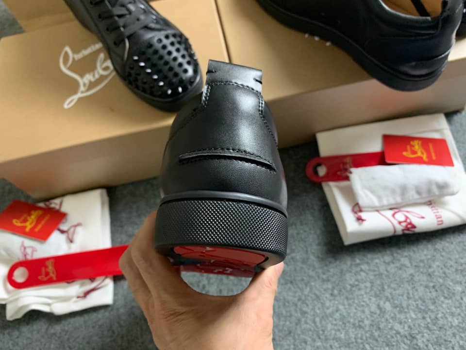 CHRISTIAN LOUBOUTIN LOW-TOP SCHOENEN 0022