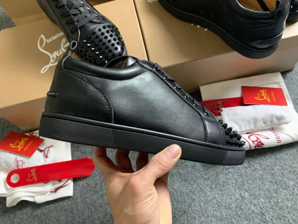 CHRISTIAN LOUBOUTIN LOW-TOP SCHOENEN 0022