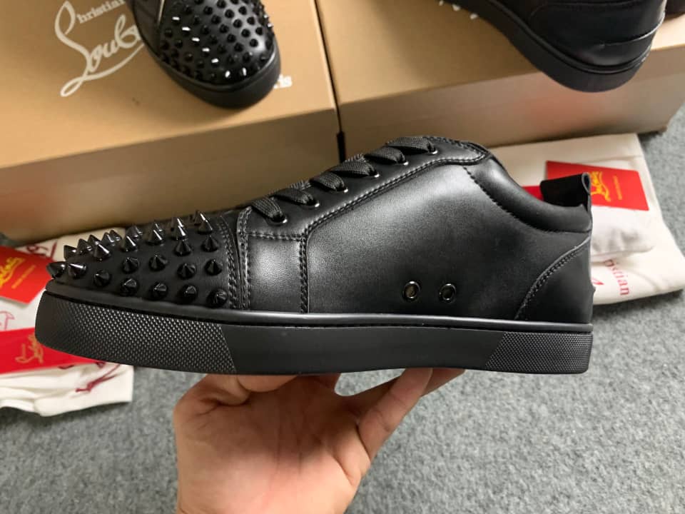 CHRISTIAN LOUBOUTIN LOW-TOP SCHOENEN 0022