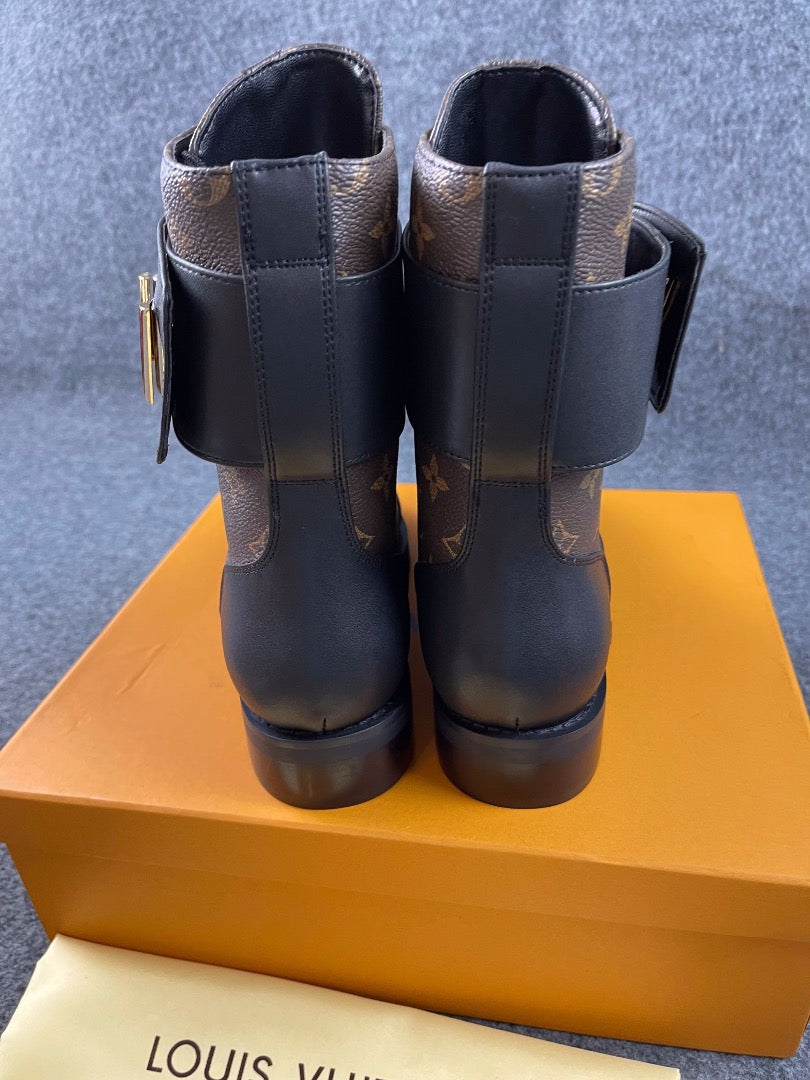 LV DAMES SCHOENEN 0002