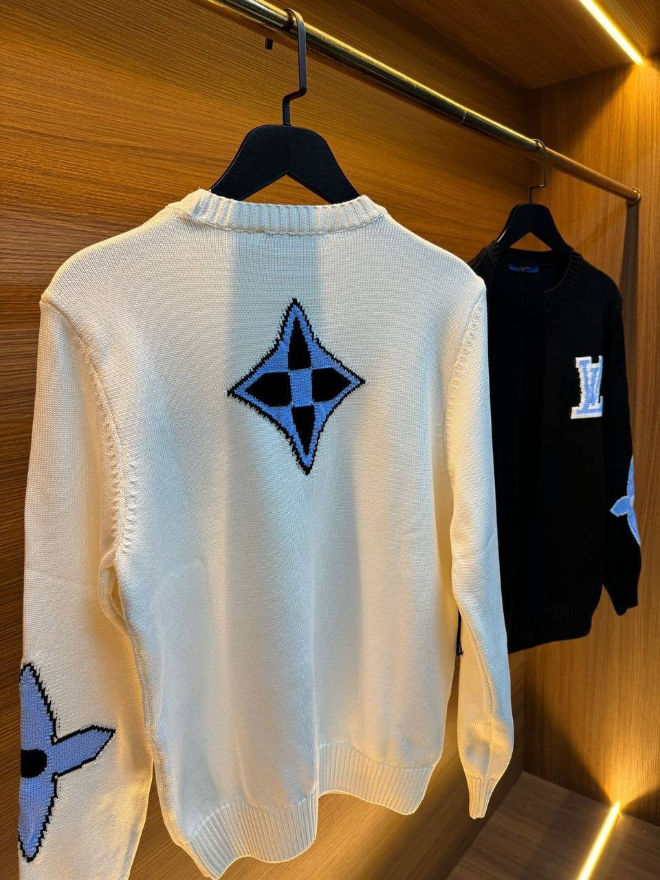 LV SWEATER 0169 KNITTED