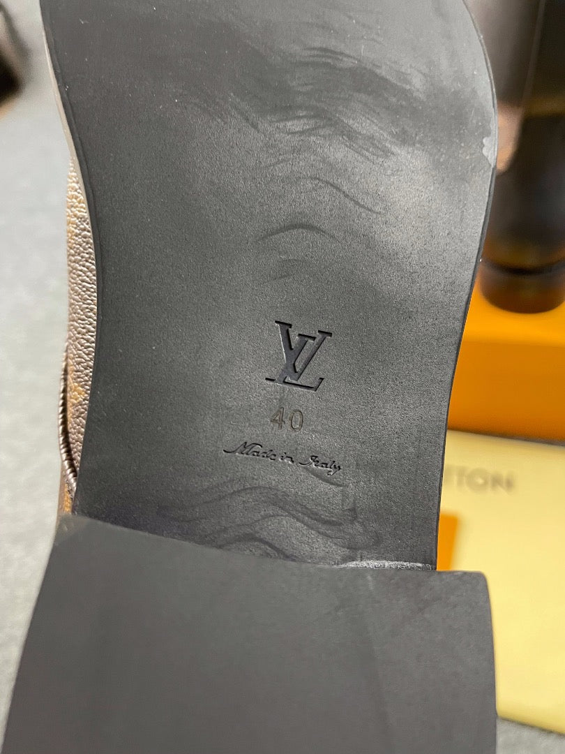 LV DAMES SCHOENEN 0002